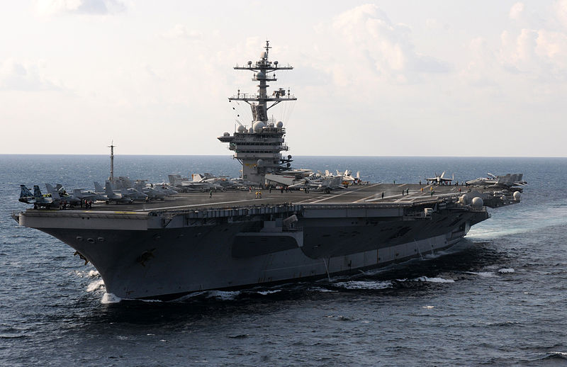 USS Carl Vinson (CVN-70) у Аравійському морі, 21 січня 2012 р.