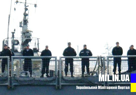 Екіпаж американського фрегату при заході в Севастополь