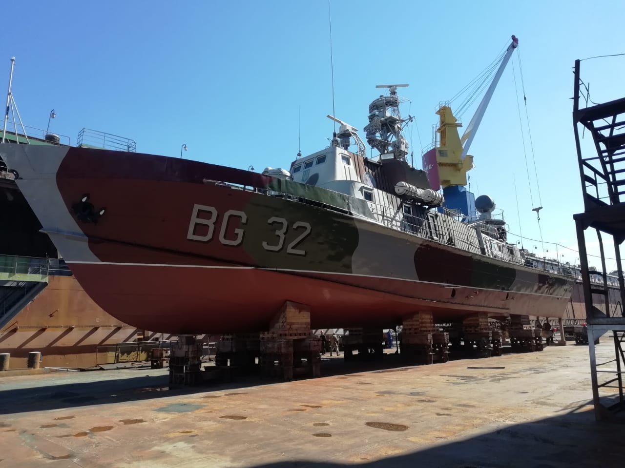 BG-32 «Донбас» у доку Азовського судноремонтного заводу. 2018 рік. Фото: ВМС ЗСУ