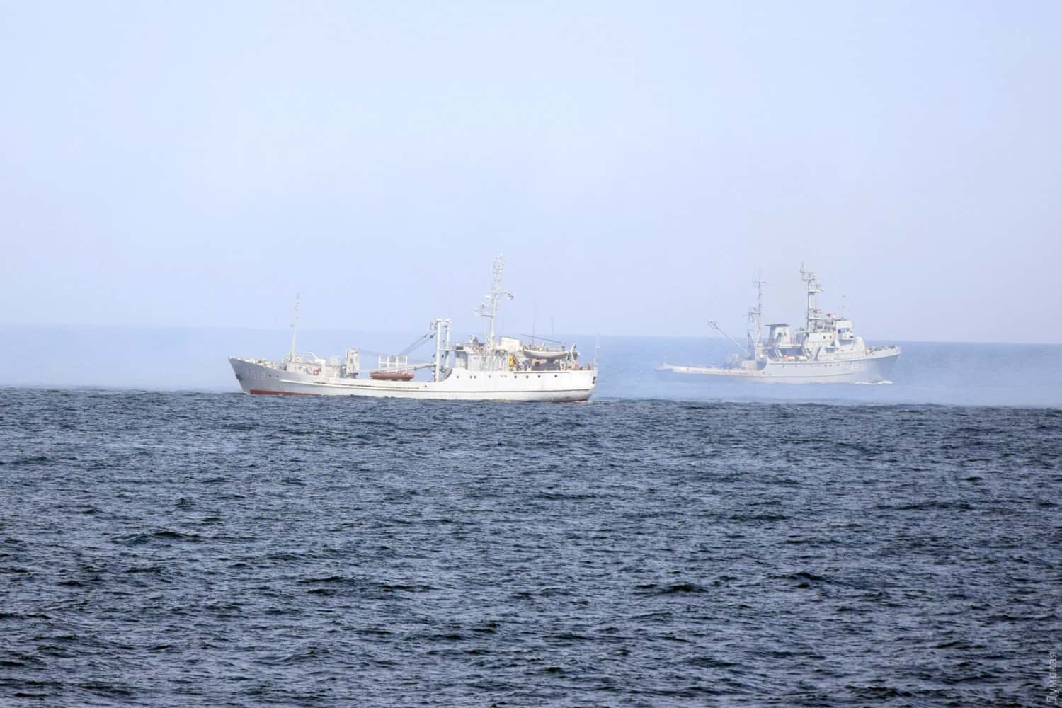 Кораблі "Переяслав" та "Корець" під час маневрів "Шторм 2018 "