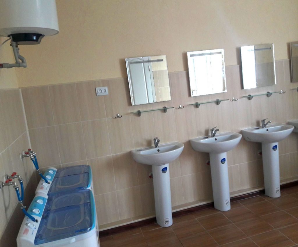Кімната для прання та умивання в будівлі чергової ланки в Мелітополі