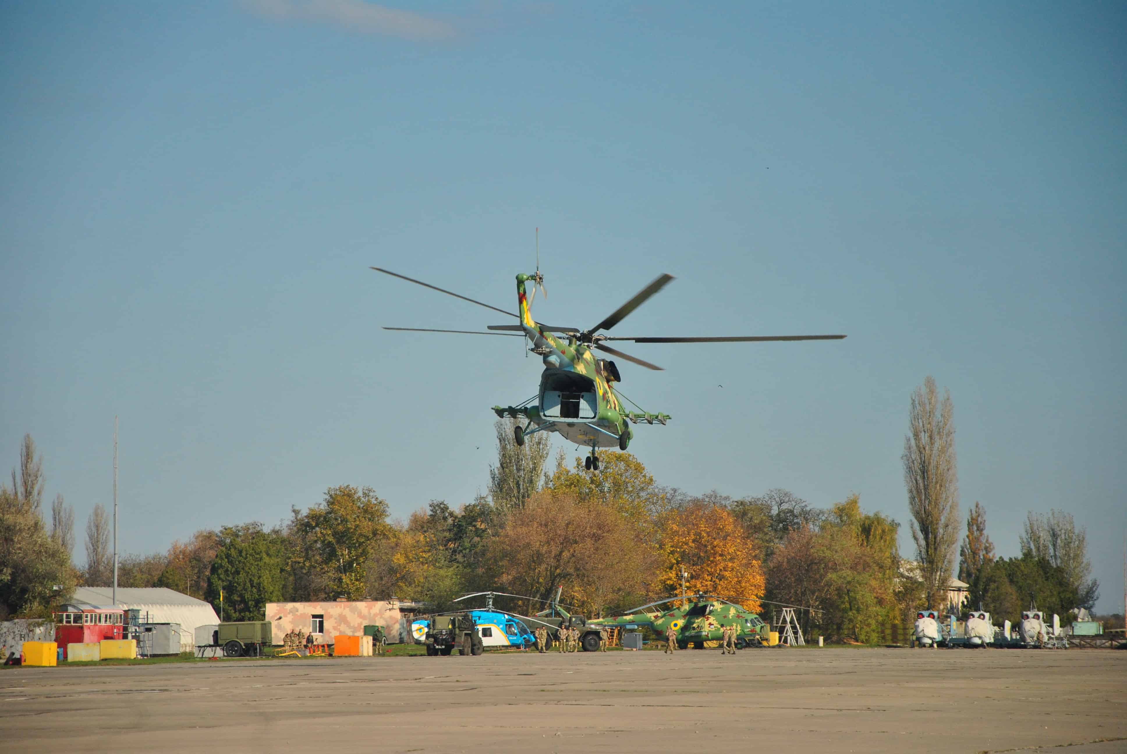 Два гелікоптери Мі-8МСБ-В у 10 бригаді морської авіації