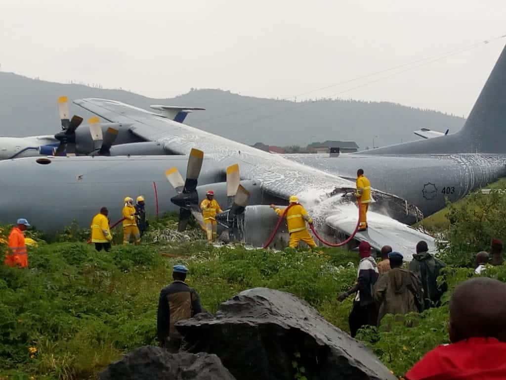 C-130 повітряних сил Південно-Африканської Республіки після завершення гасіння пожежі 1