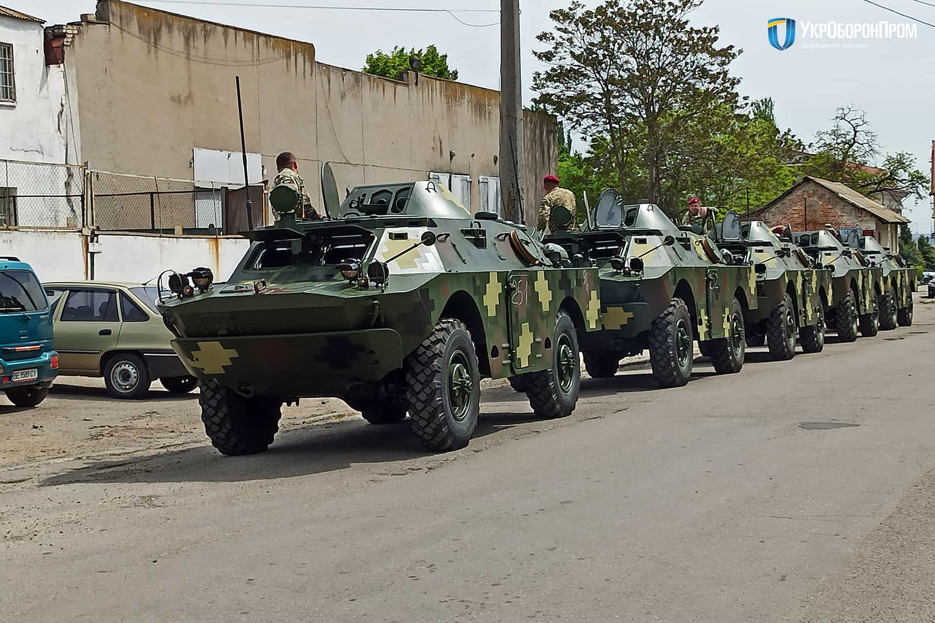 Николаевский бронетанковый. БРДМ-2л1. БТР-60 ЗСУ. БРДМ-2 Украина. БРДМ 2 С ЗСУ.