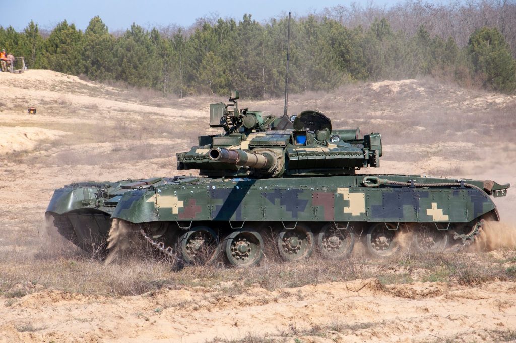 Танк Т-80 морської піхоти України