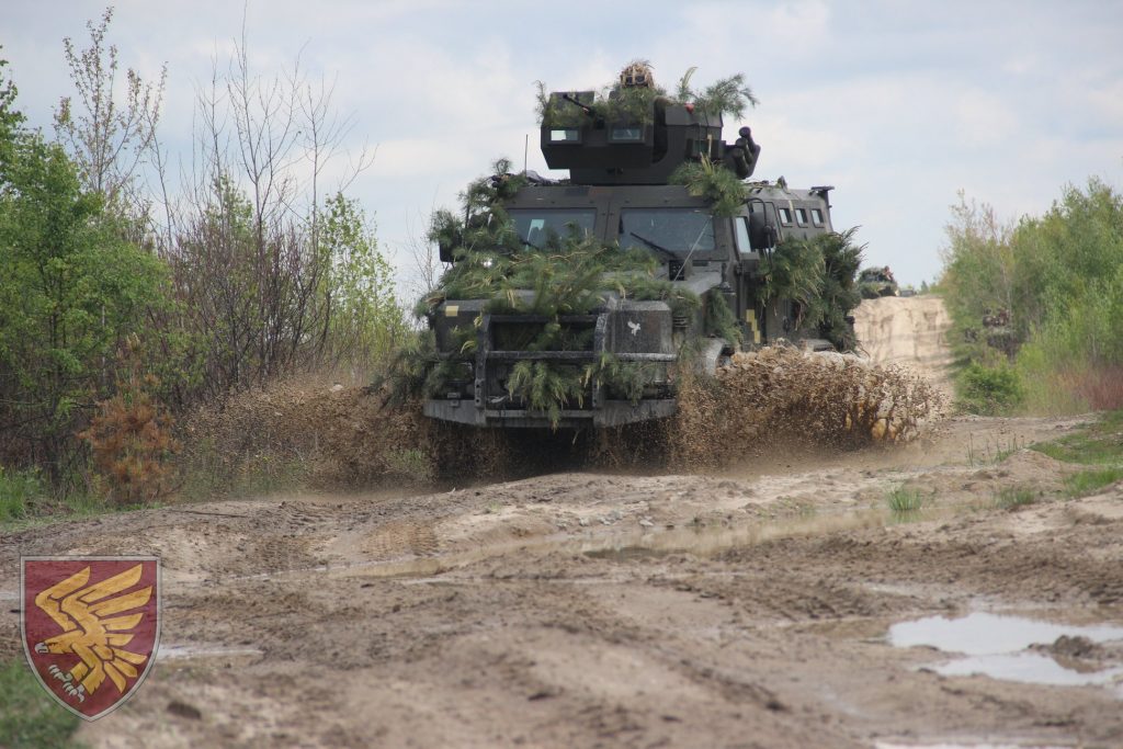 "Козак-2" 95-ї бригади під час навчань. Фото: 95 ОДШБр