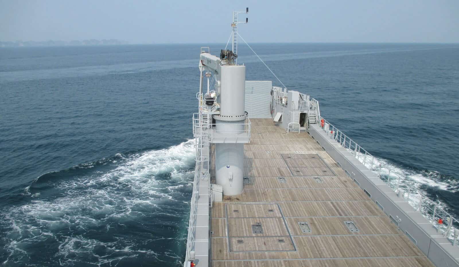 Палуба для розміщення техніки та обладнання на багатофункціональному судні забезпечення проєкту Damen RoRo 5612