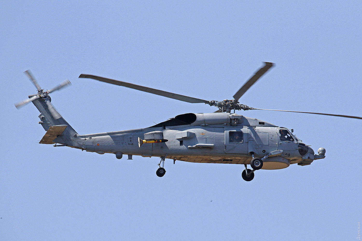 Гелікоптер SH-60 ВМС Іспанії в небі над Одесою