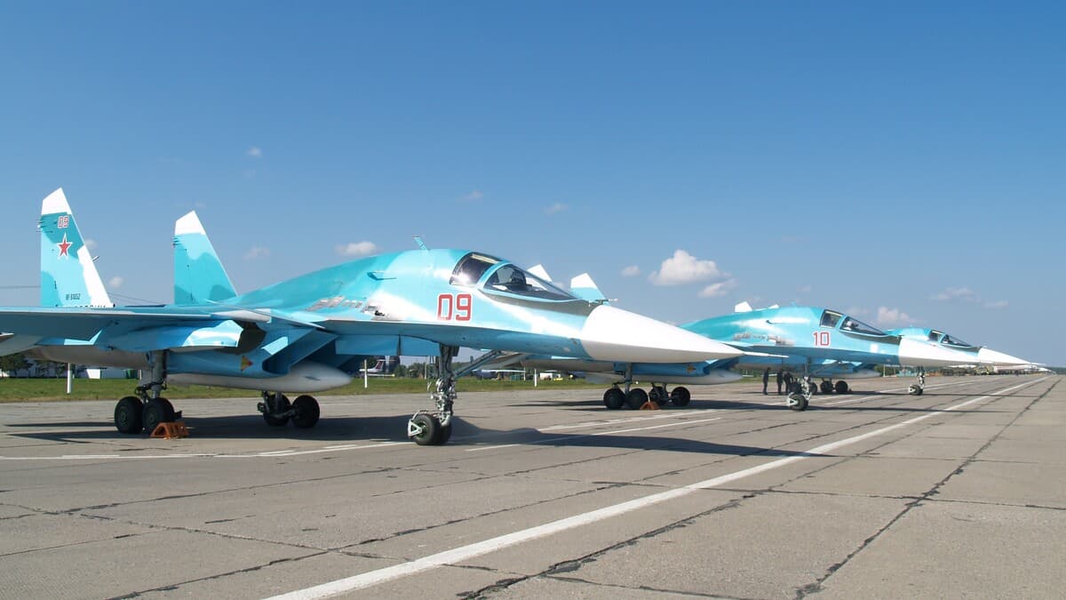 Бомбардувальники Су-34 ПКС Росії