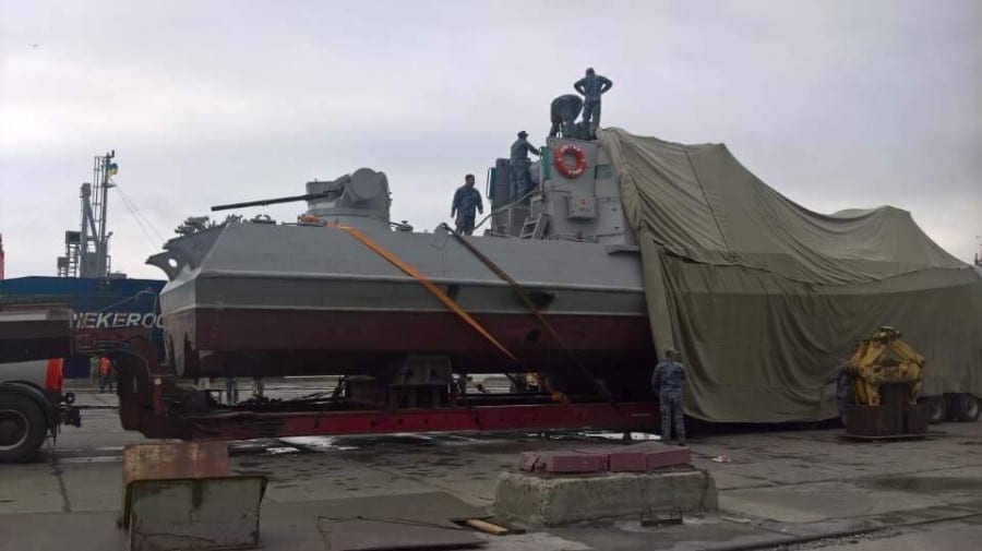 Розвантаження МБАК «Лубни» у порту Бердянська
