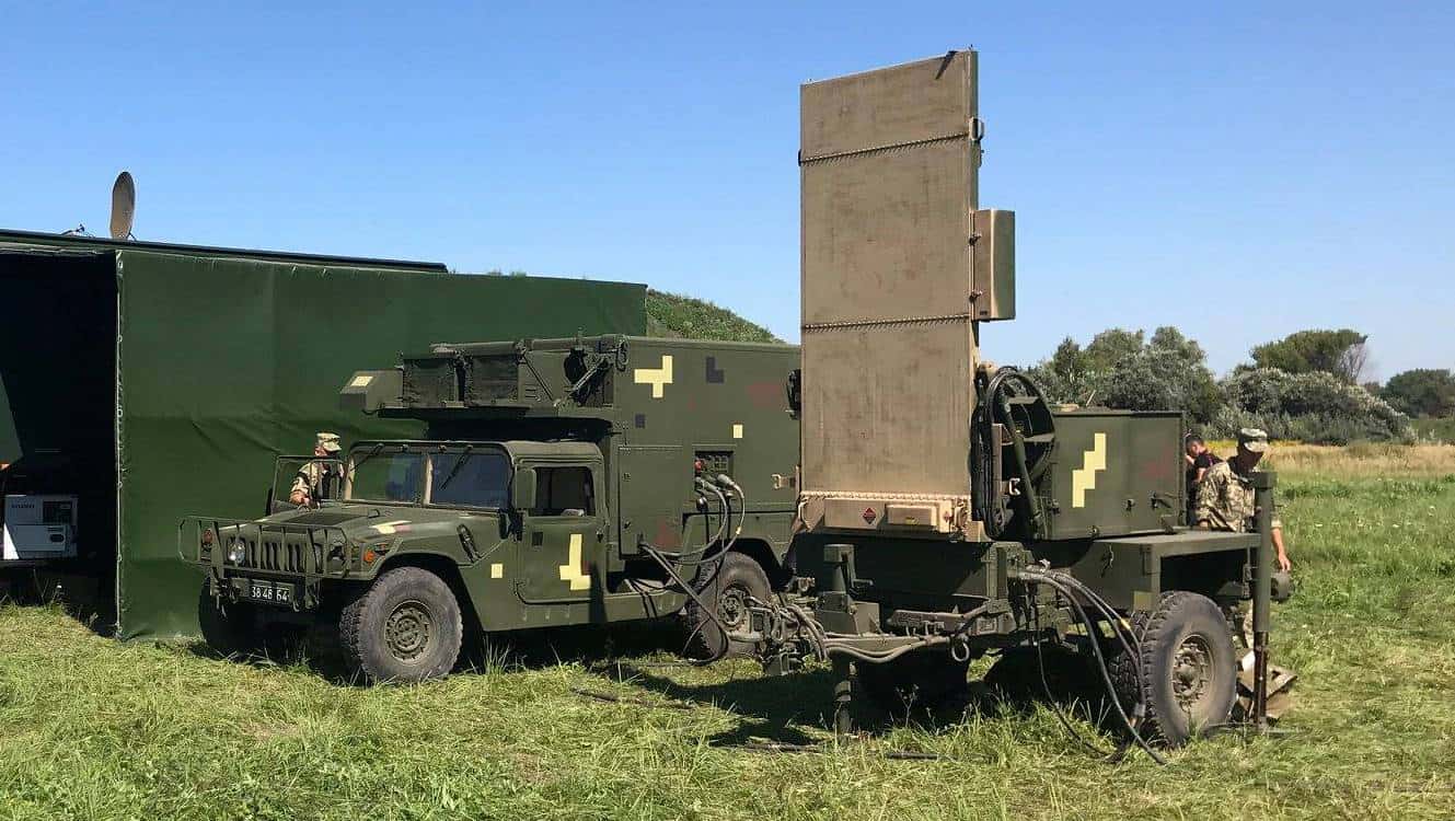 Приклад: Рухома РЛС контрбатарейної боротьби AN/TPQ-36 Збройних сил України.
