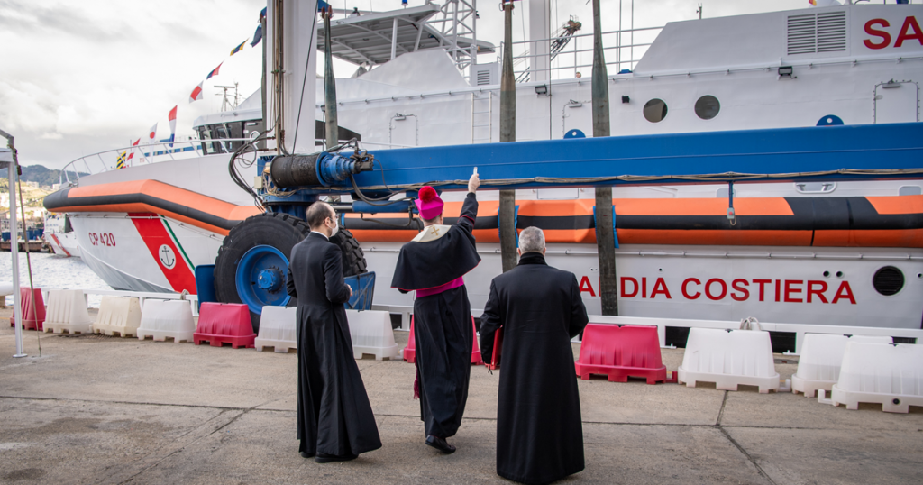 Церемонія передачі патрульного корабля береговій охороні Італії. Грудень 2020. Фото: ЗМІ Італії