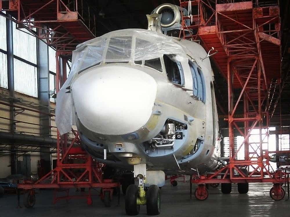 Білоруський Мі-26 на ремонті в Оршанському авіаремонтному заводі