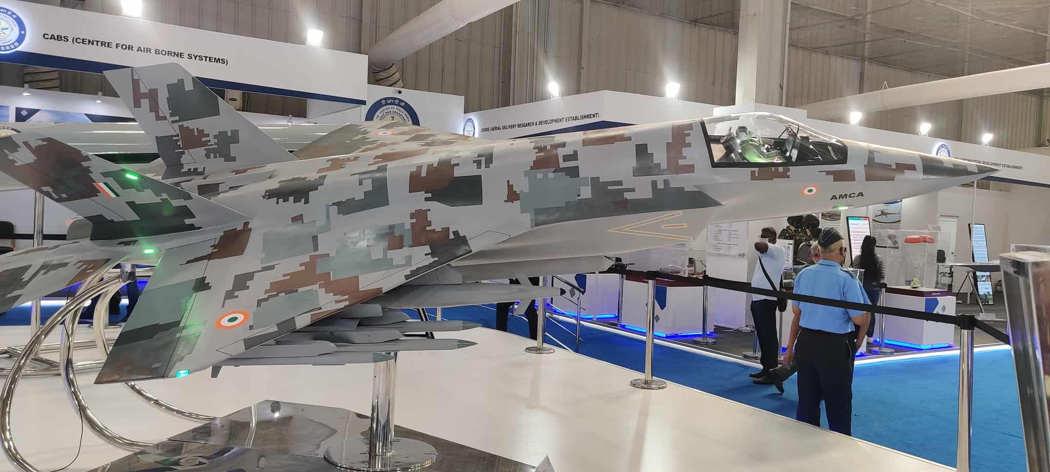 Модель бойового літака AMCA для Повітряних сил Індії на виставці. Фото: timesofindia.indiatimes.com