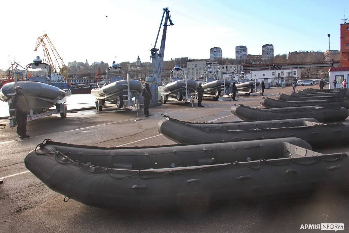 Передача швидкісних катерів та надувних човнів від США для ВМС ЗС України