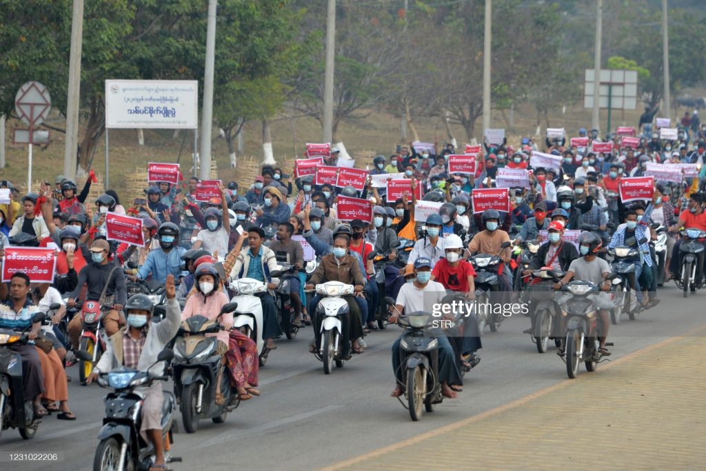 Протести проти військового перевороту у М’янмі. Лютий 2021. Фото: ЗМІ М’янми