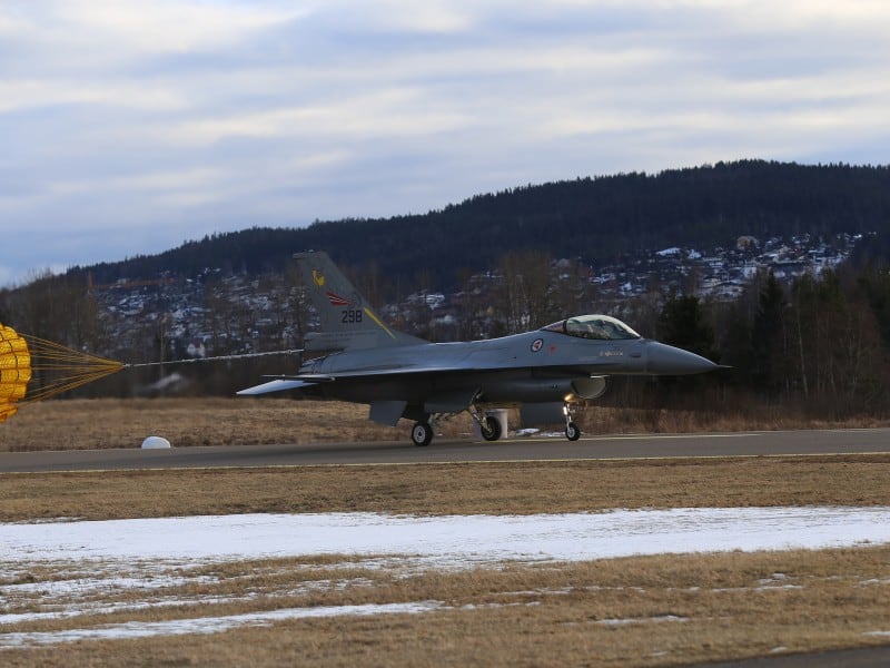 Норвезький винищувач F-16