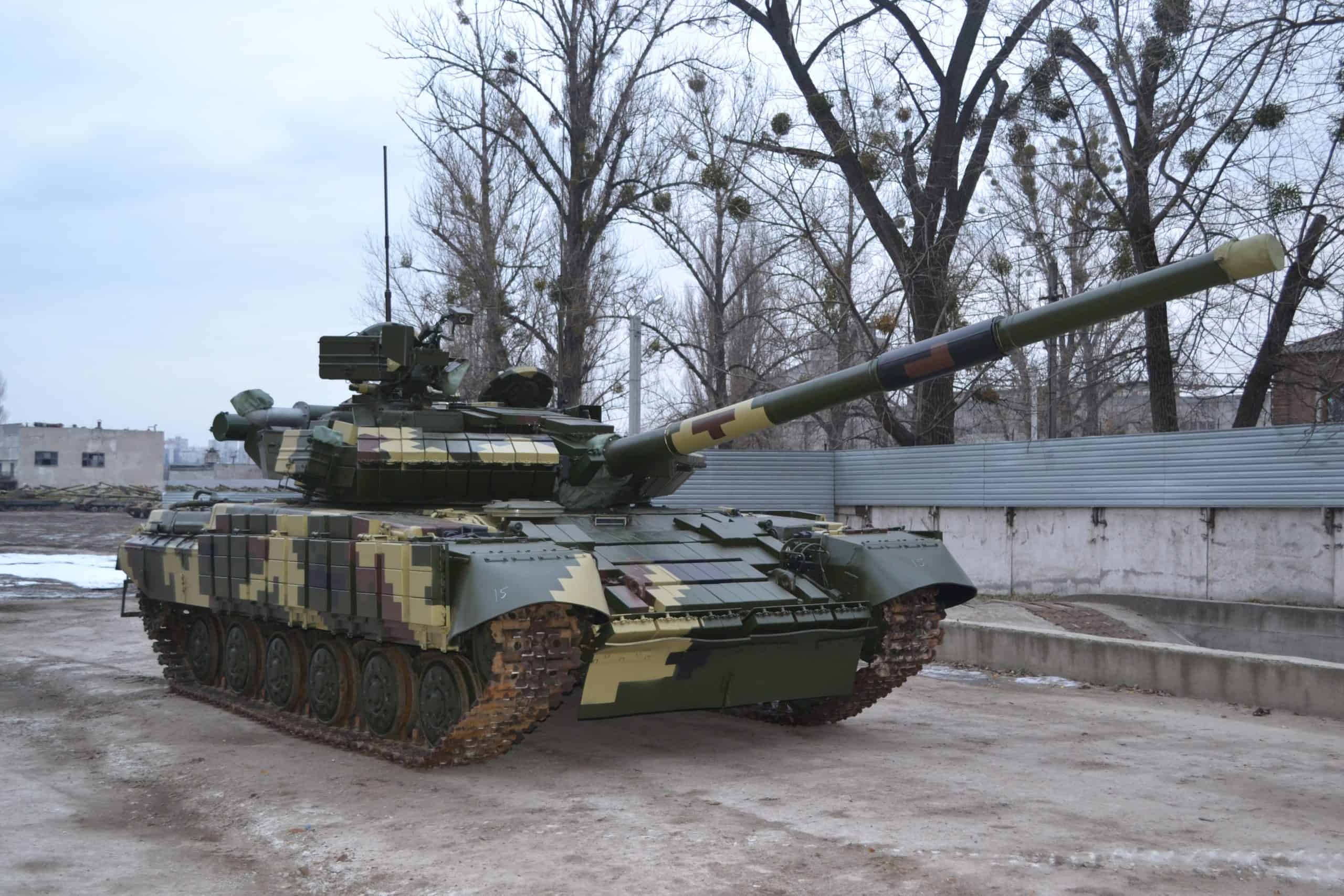 Відремонтований та модернізований танк Т-64