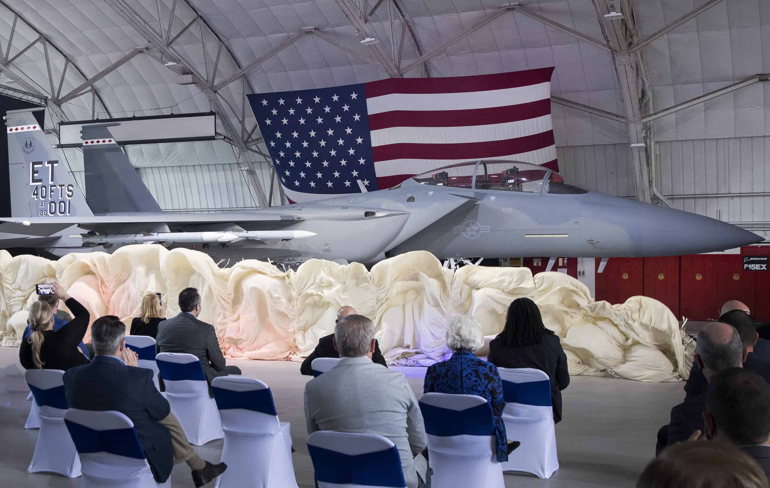 Церемонія іменування винищувача F-15EX Eagle II