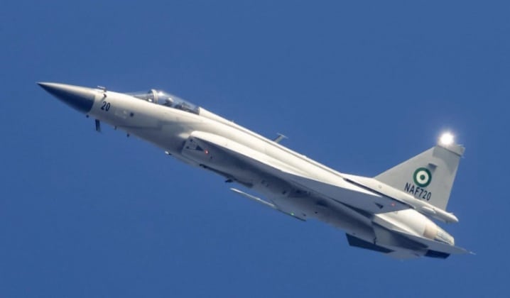 Багатоцільовий винищувач JF-17N Thunder Повітряних сил Нігерії 1