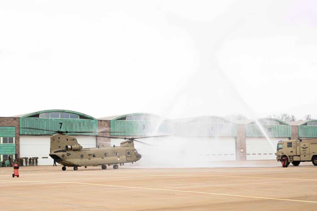 Церемонія зустрічі першого CH-47F MYII CAAS Chinook доставленого на авіабазу в Нідерланди