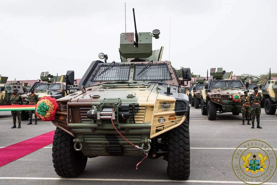 Турецька бронемашина COBRA-II на церемонії передачі армії Гани