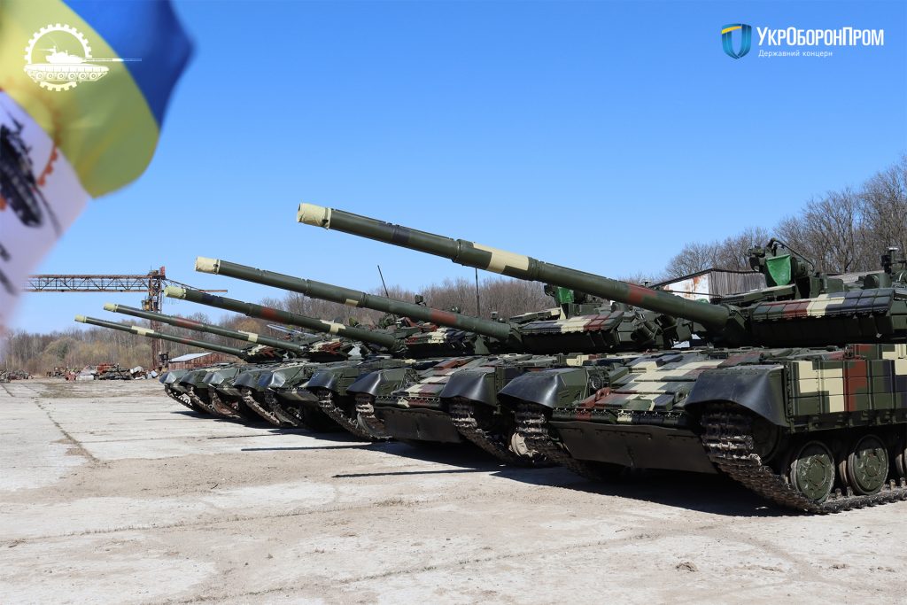 Відремонтовані та модернізовані на ДП «Львівський бронетанковий завод» танки Т-64 та Т-72