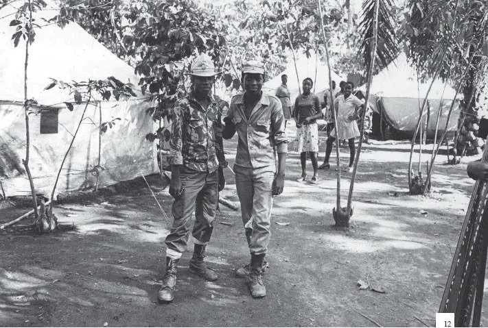 Бойовики SWAPO на базі Кассинга
