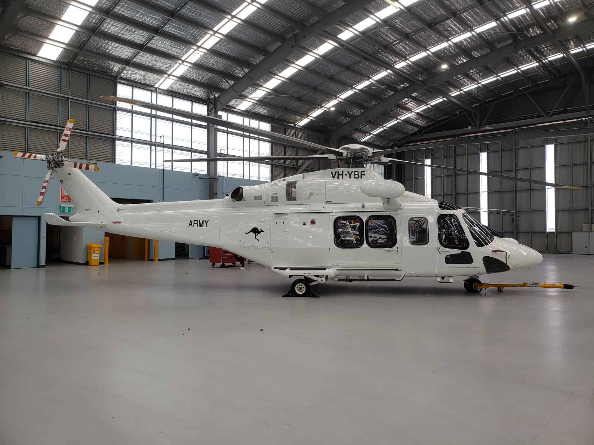 Гелікоптер Leonardo AW139 орендований австралійською армією