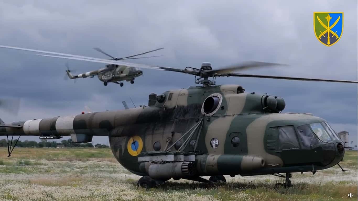Багатоцільові гелікоптери Мі-8 Сухопутних військ