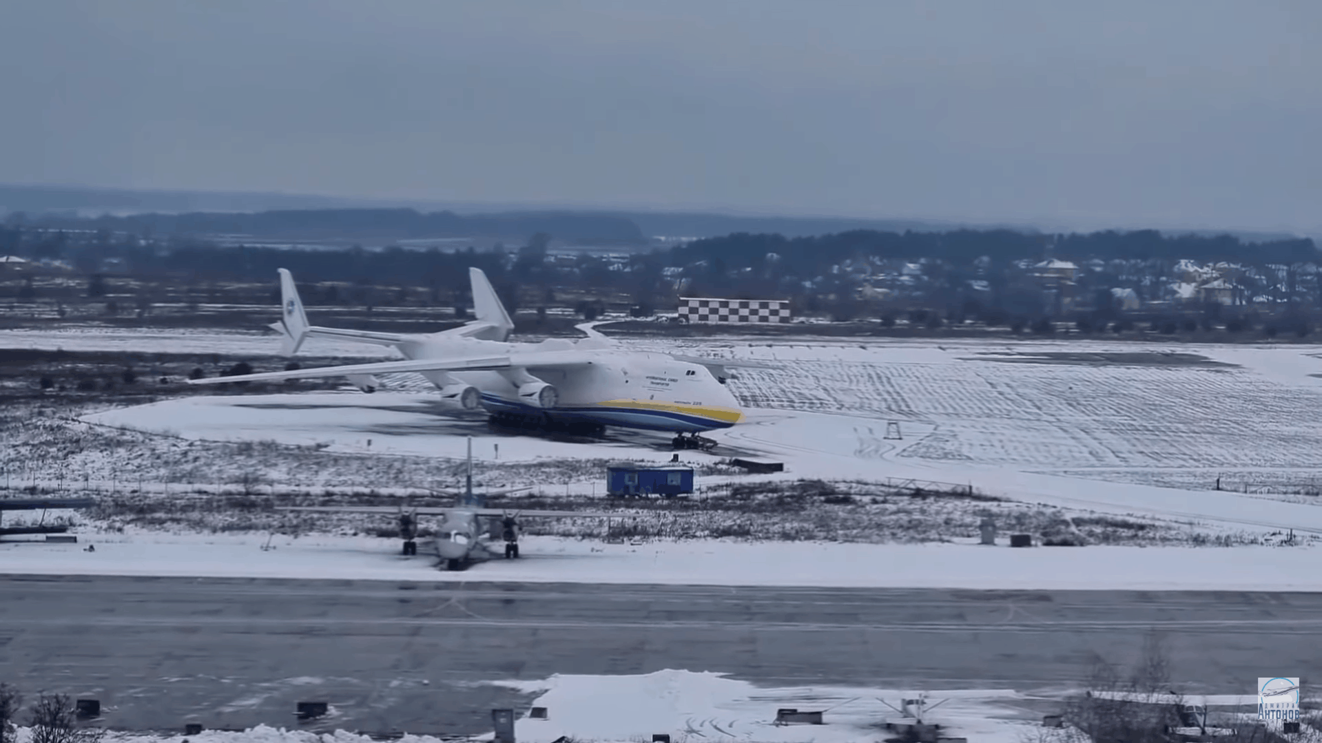 Ан-225 «Мрія» на технічному обслуговуванні у лютому 2021 року