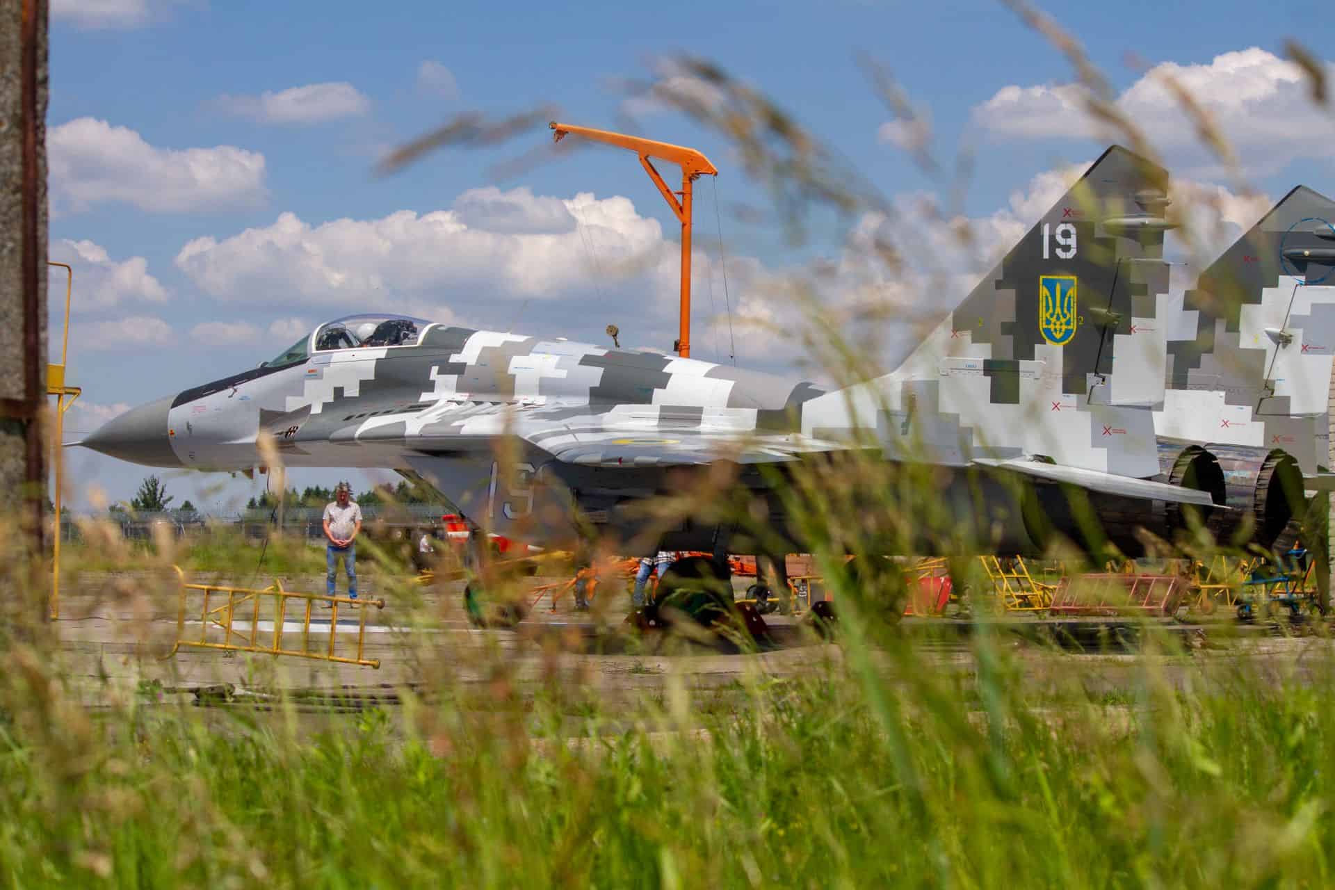 Відремонтований та модернізований винищувач МіГ-29 з бортовим номером 19