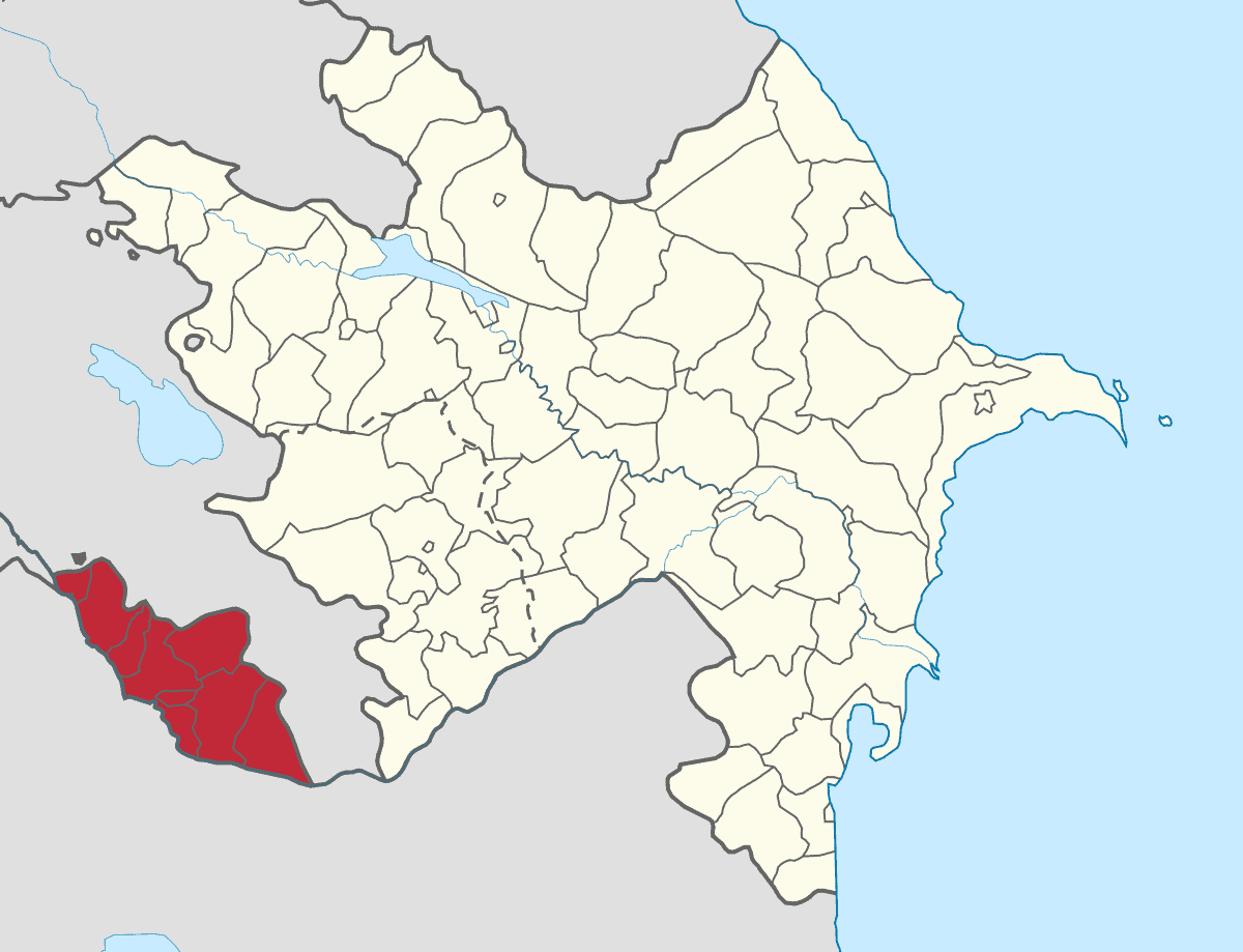 Адміністративний поділ Азербайджану (Нахічеванська Автономна Республіка позначена червоним)