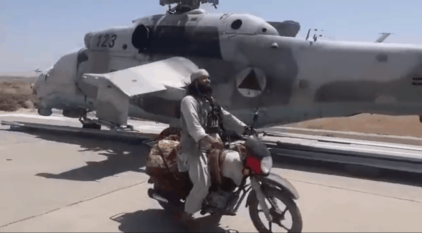 Афганський ударний гелікоптер Мі-24 на аеродрому Кундуз