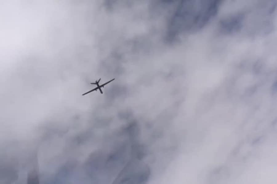 Безпілотний літальний апарат у повітрі