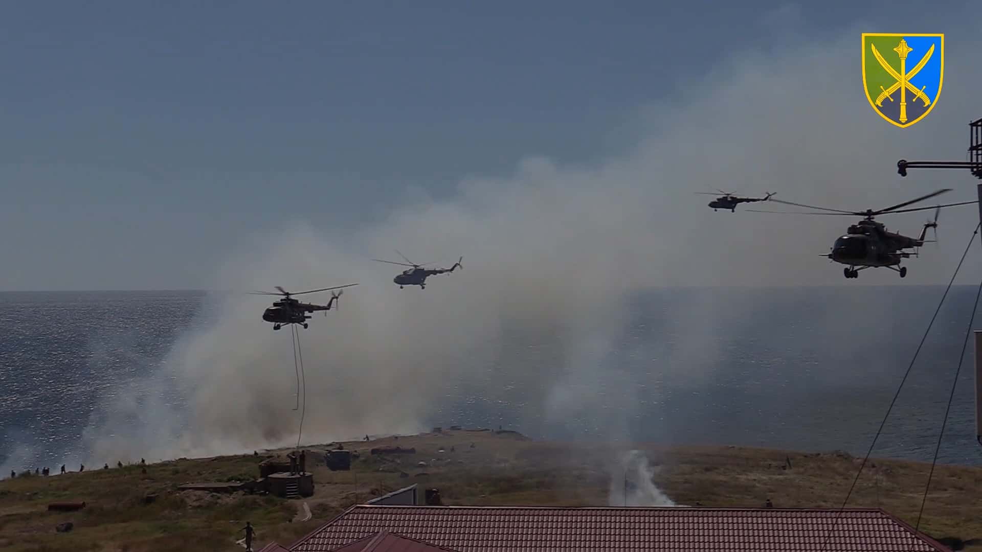 Висадка тактичного десанту морської піхоти безпарашутним способом з гелікоптерів Мі-8 на острів Зміїний