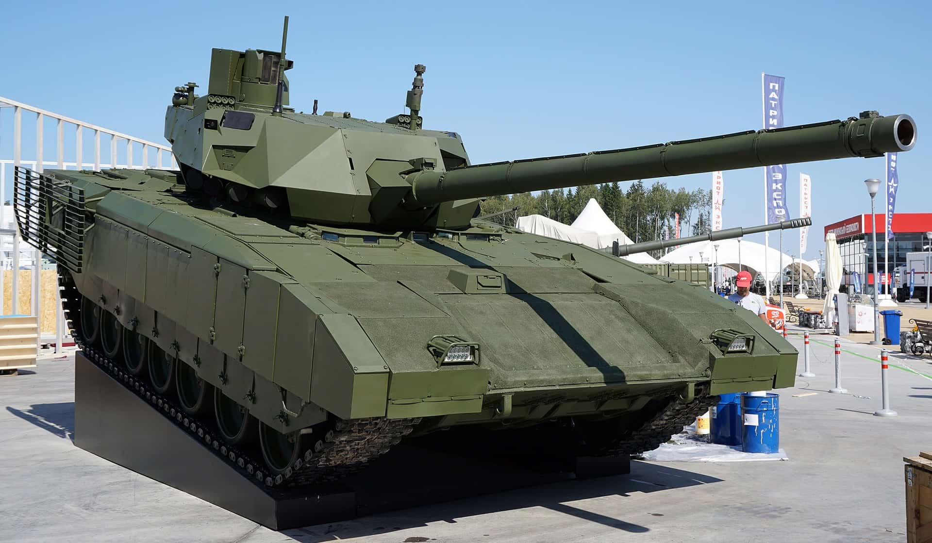 Російський танк Т-14 на платформі «Армата»
