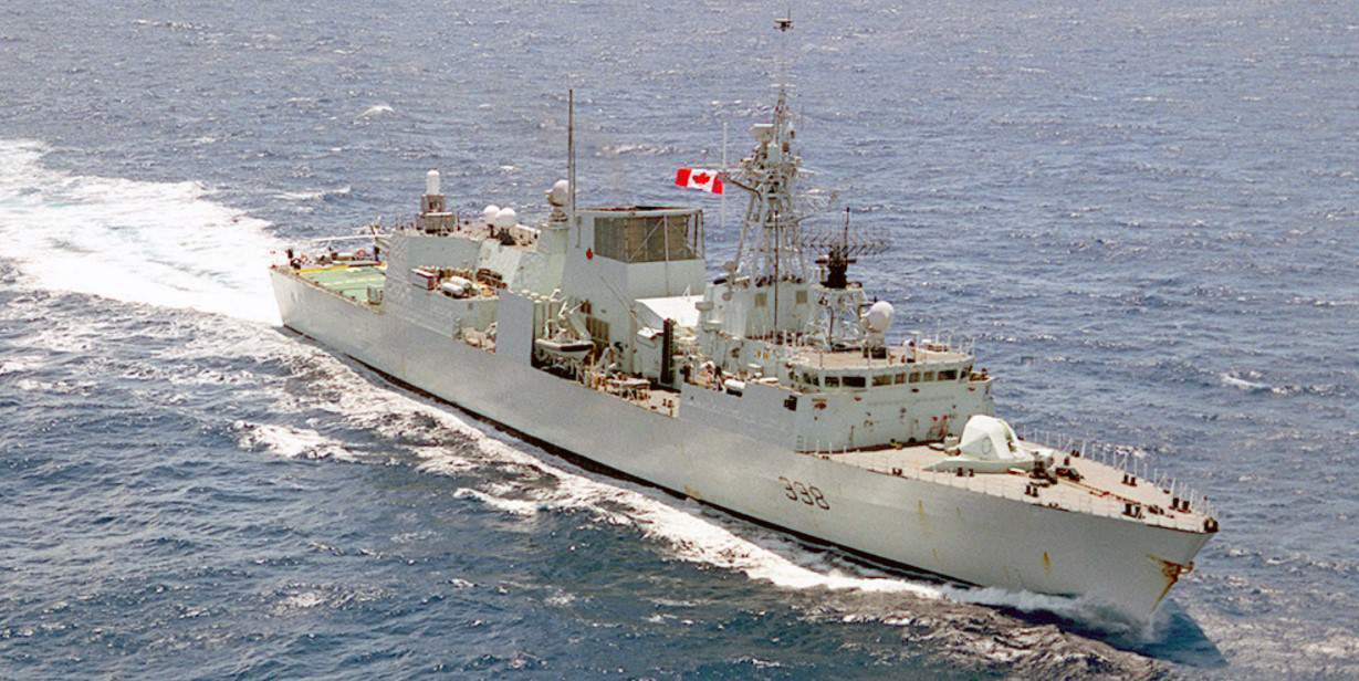 Фрегат Канади HMCS Winnipeg (FFH 338)