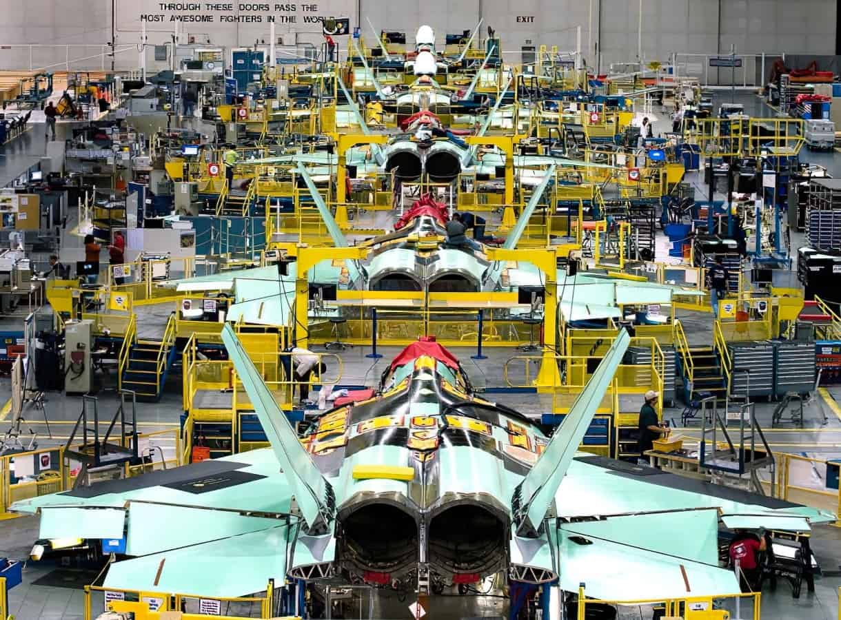 Цех з виробництва винищувачів F-22 «Raptor». Фото з відкритих джерел