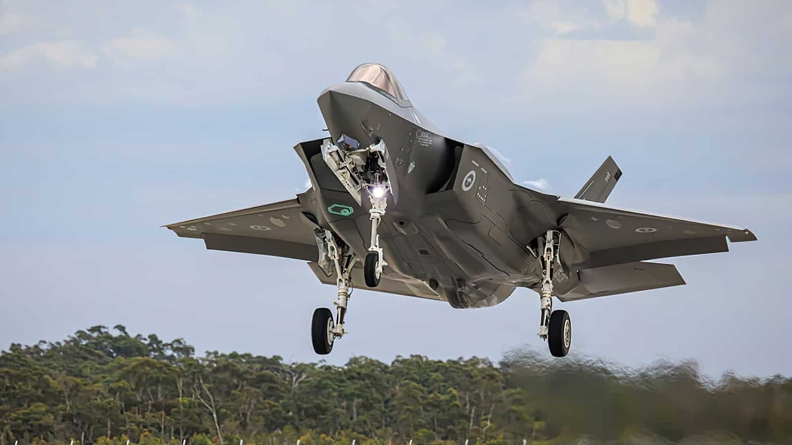 Один F-35A «Lightnings II» Повітряних сил Австралії з нової партії. Листопад 2021