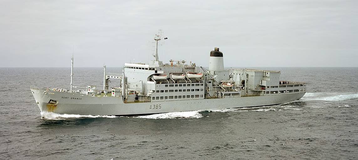 Корабель підтримки «Fort Grange» у 1982 році