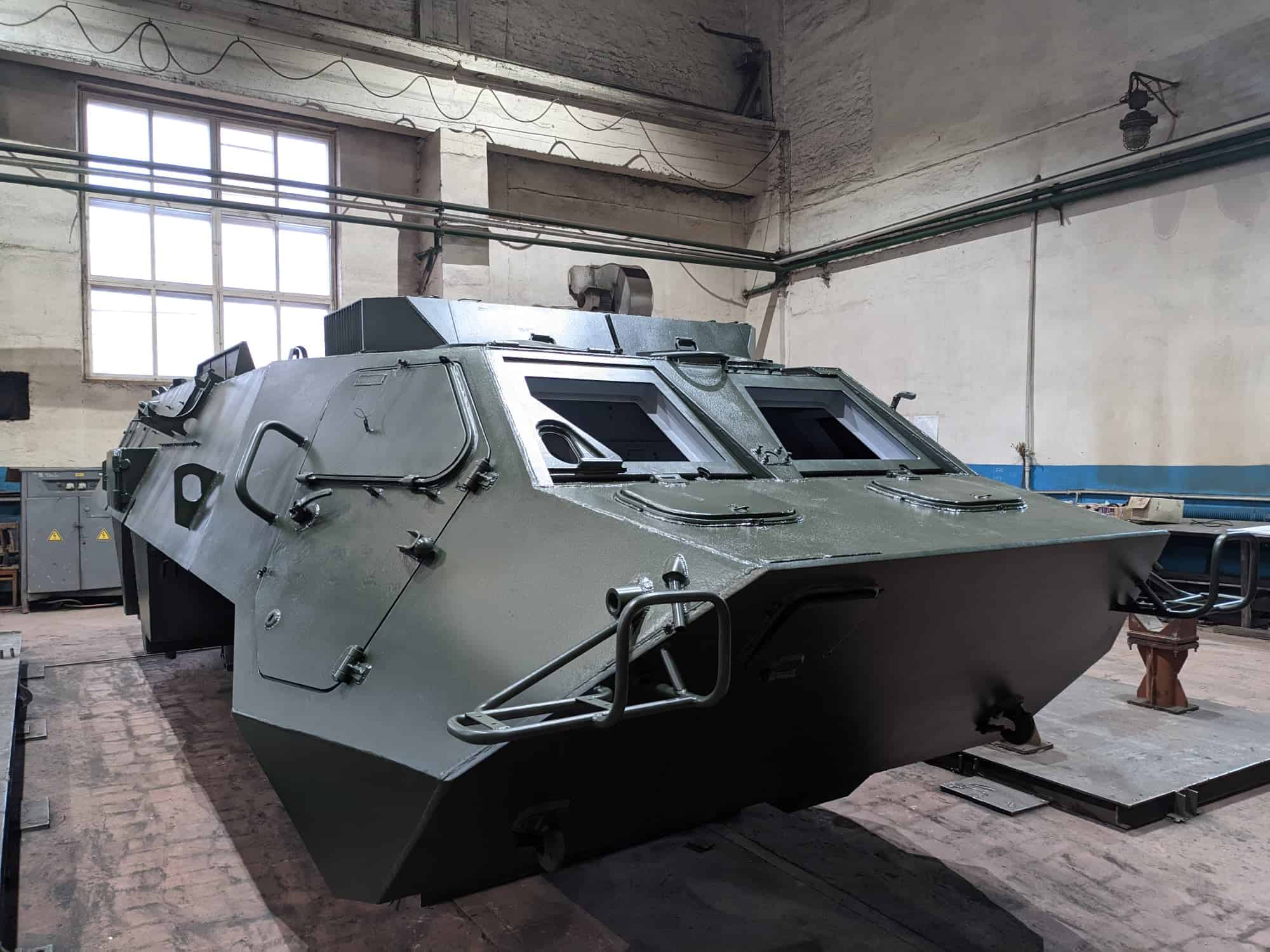 Бронекорпус БТР-4 виготовлений на ДП «Житомирський бронетанковий завод» в одному з цехів підприємства