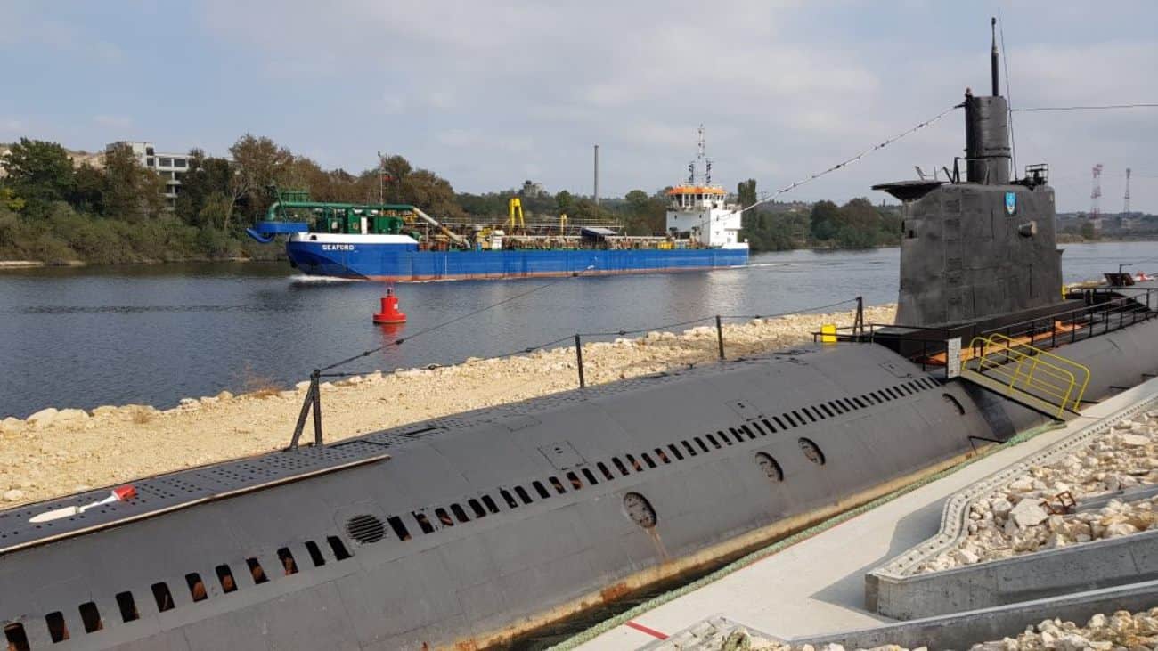 Списаний підводний човен Болгарії «Slava» класу «Romeo». Фото: ЗМІ Болгарії
