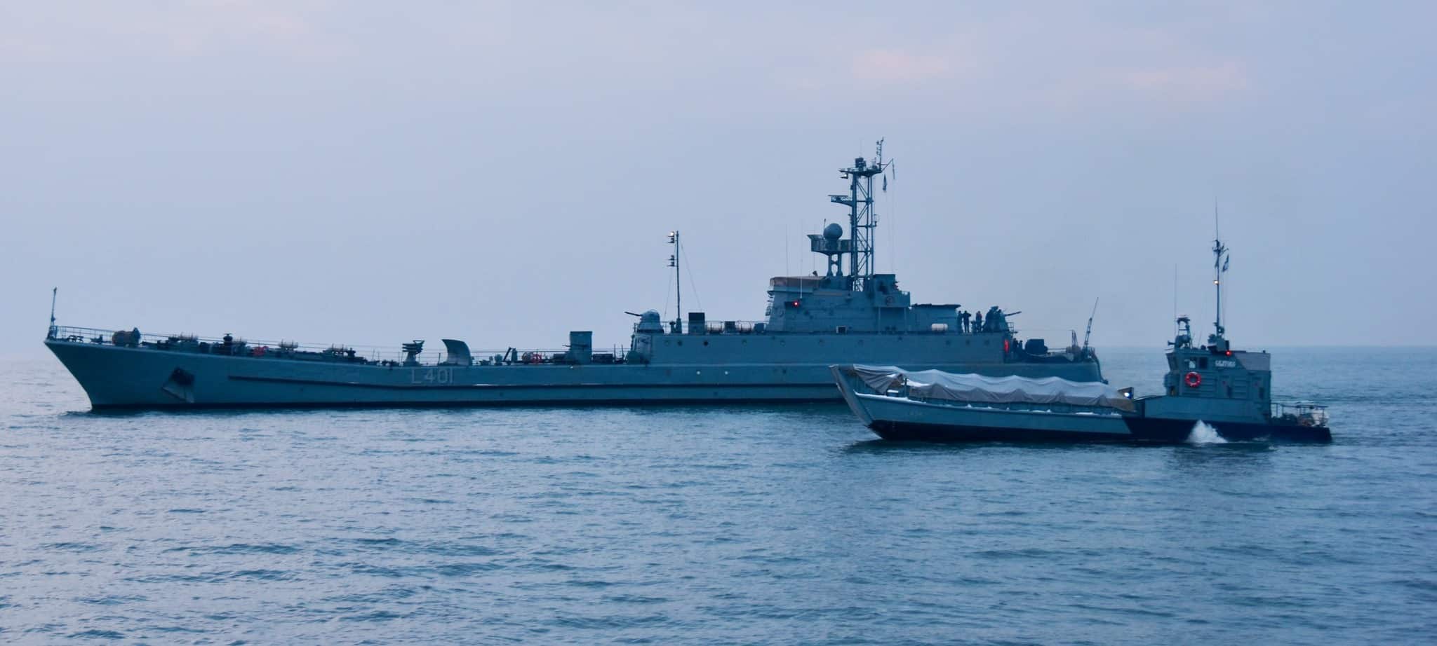 Десантний корабель «Сватове» (L434) та «Юрій Олефіренко» (L401) України. Січень 2022. Фото: ВМС ЗСУ