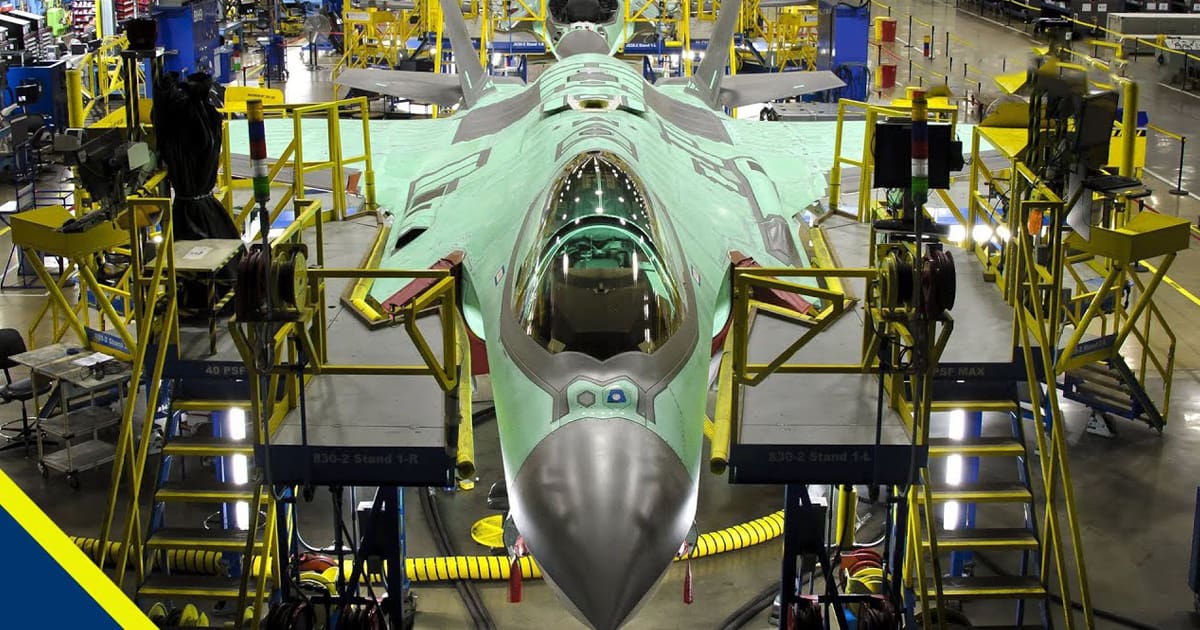 Будівництво винищувача F-35 у цеху Lockheed Martin. Фото з відкритих джерел