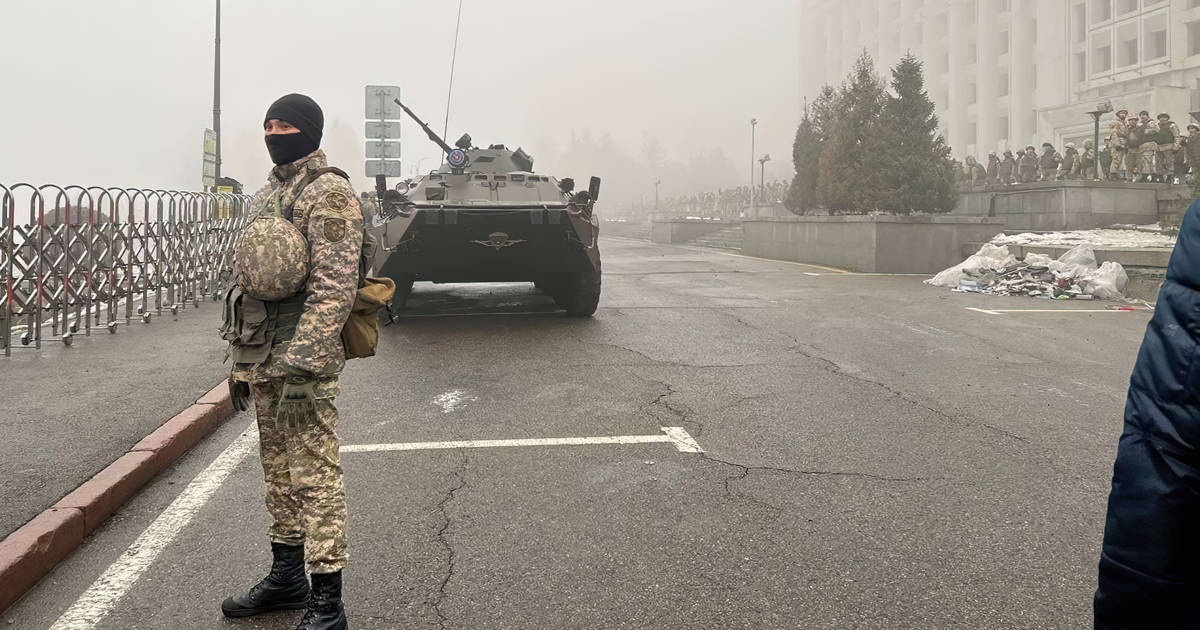 БТР-80 під час протестів в Казахстані. 5 січня 2022 року. Фото з відкритих джерел