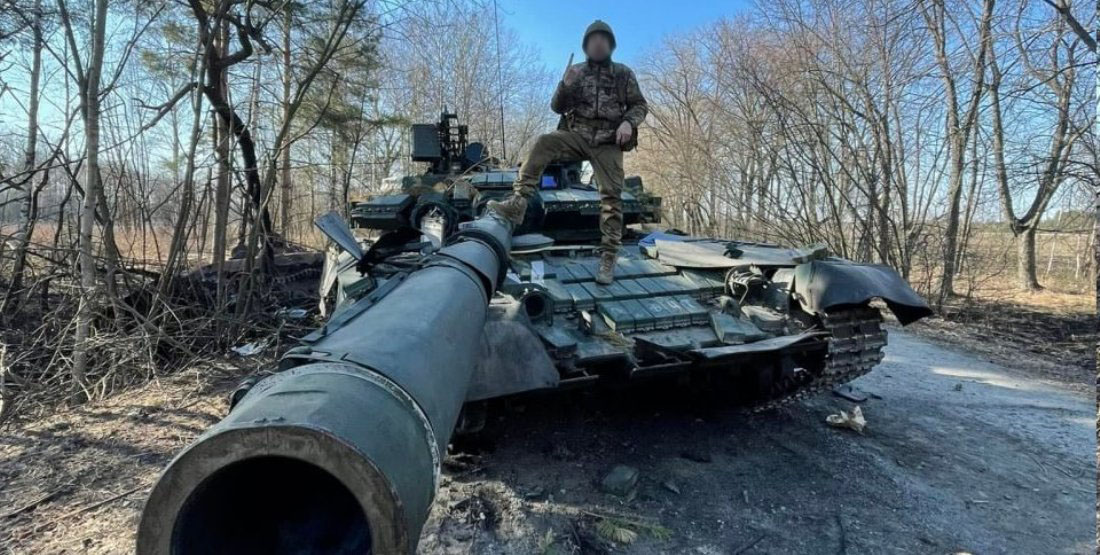 Захоплений танк Т-80БВ російських військових на Київщині