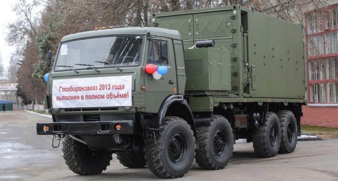 Машини комплексу РЕБ 1РЛ257 "Красуха-4" в Росії