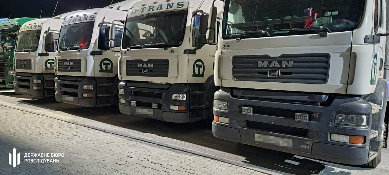 Az oroszországi és fehéroroszországi teherautókat átadták a fegyveres erőknek