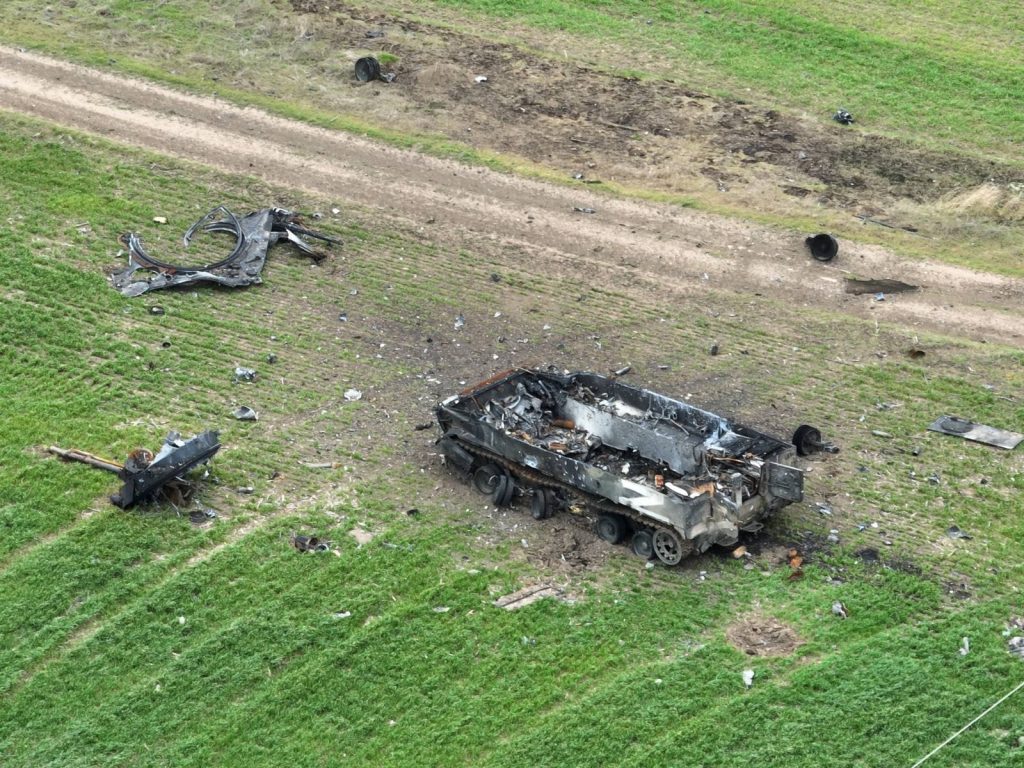 Знищена на Херсонщині бійцями 28 ОМБр БМП-3 російських військових. Квітень 2022. Фото: 28 ОМБр